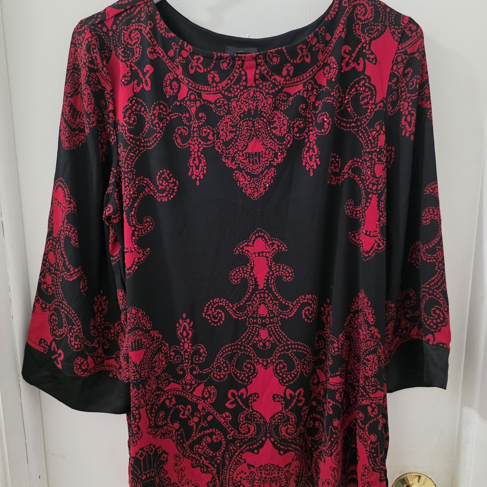 JM Collection Black and Red Baroque Print Tunic